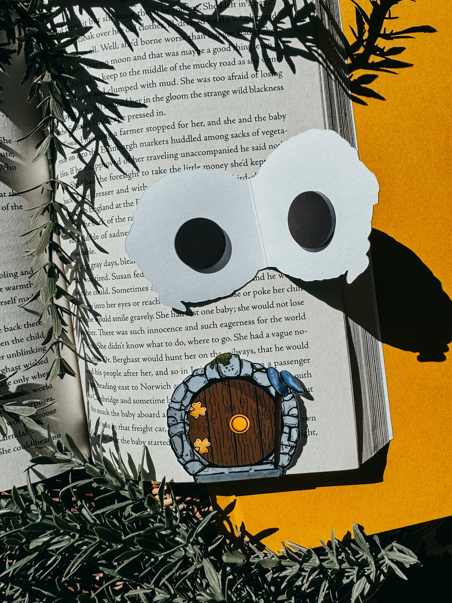 Hobbit Door Magnetic Bookmark | Hobbit Bookmarks | Fantasy Bookmark | Bookish Gift | Lord of the Rings bookmark