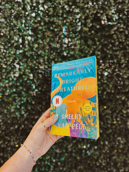 Remarkably Bright Creatures: A Novel (Deluxe Edition)