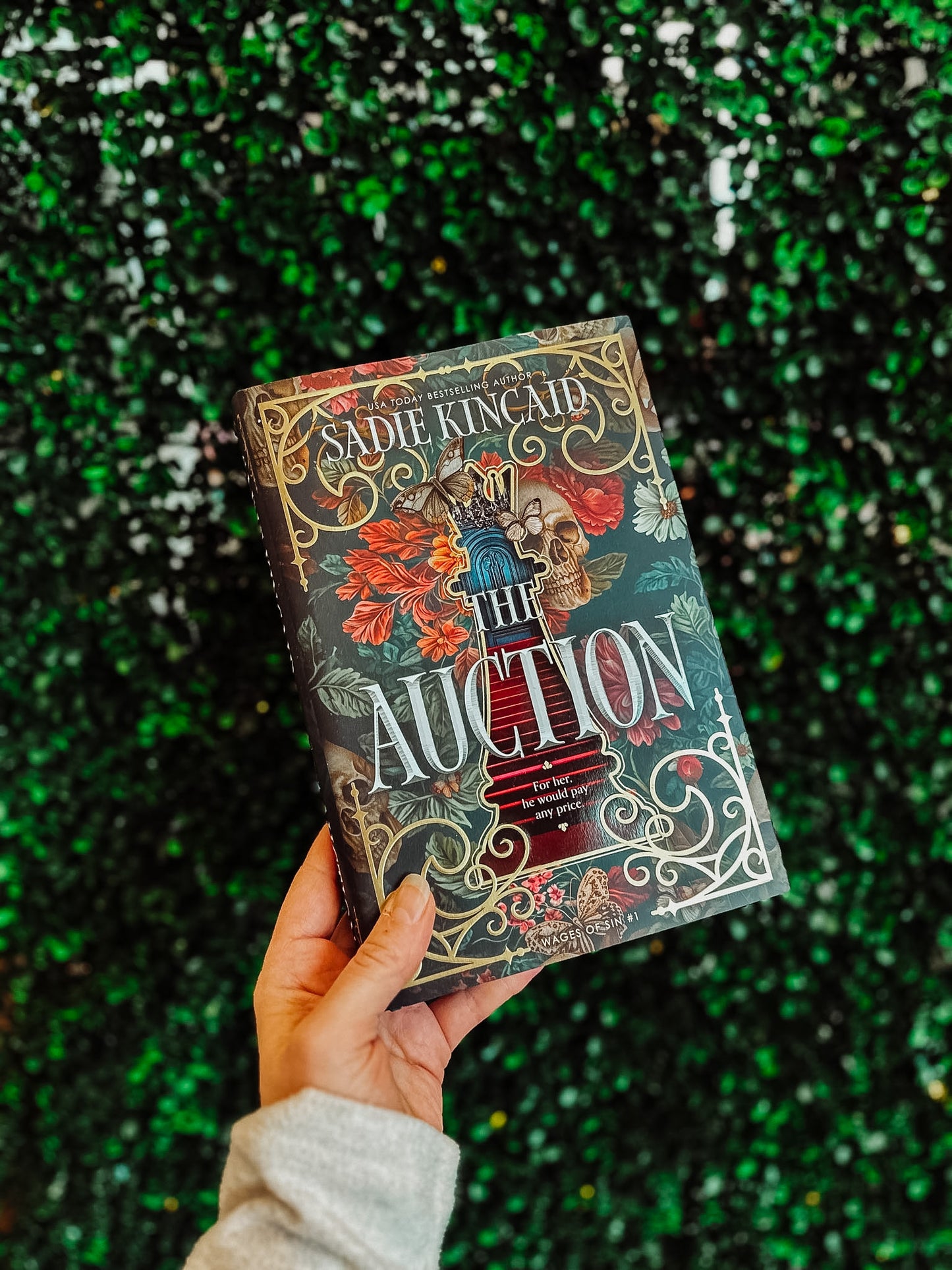 The Auction (Deluxe Limited Edition): A Novel